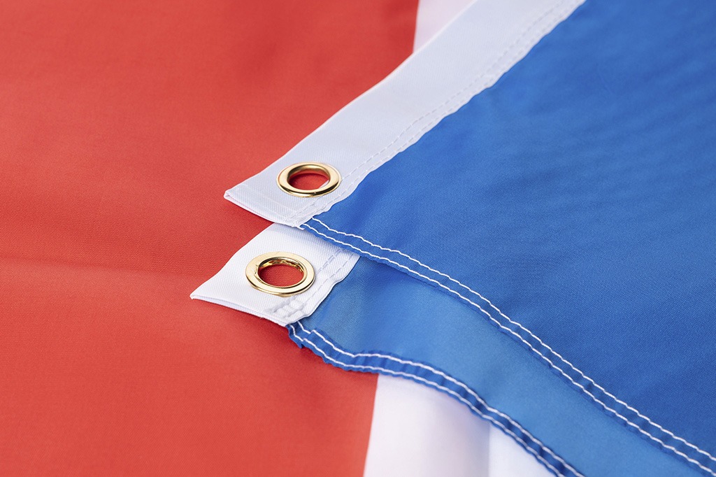 Länderflagge Frankreich 150 x 90 cm aus reißfestem Nylon - Metal Badge