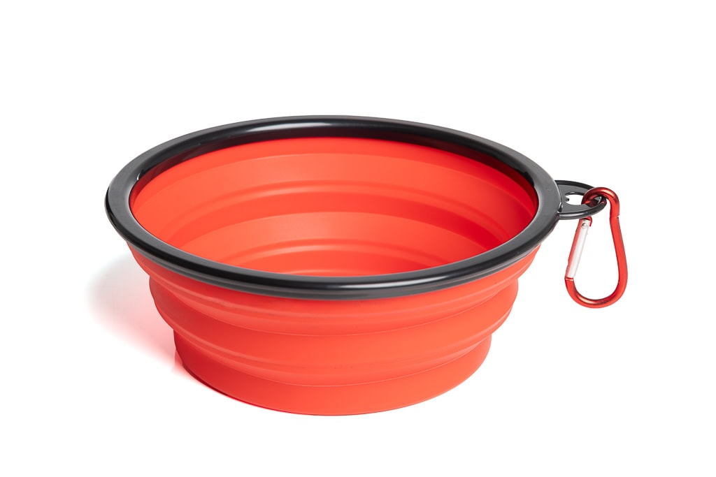Foldable silicone dog bowl with carabiner hook - red