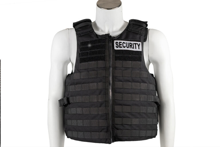 Gilet da indossare sopra gli abiti antiperforazione nero – Protezione antiperforazione Livello 1 NIJ 1 + CAST K1 01 Black Vest Metal Badge