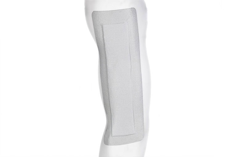 Wundauflage / Wound Dressing – 10 cm × 30 cm 01 Wound Dressing 5 Metal Badge