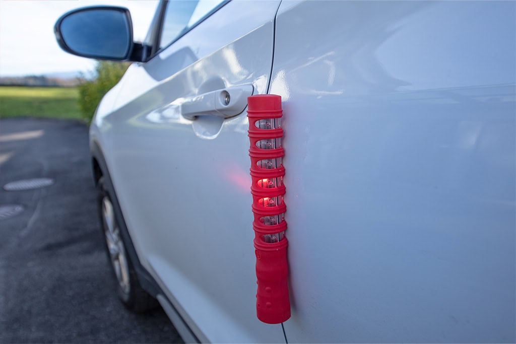 3 bâtons de signalisation LED rouge avec boîtier de chargement