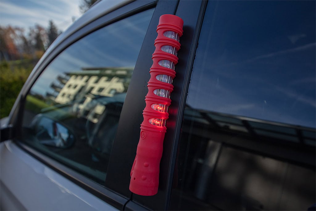 3 bâtons de signalisation LED rouge avec boîtier de chargement
