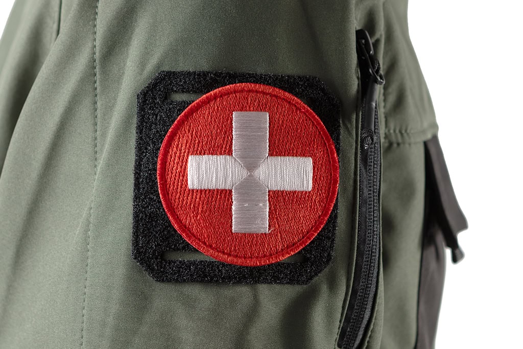 Outdoor Softshell Jacke mit Kapuze – grün, schwarz
